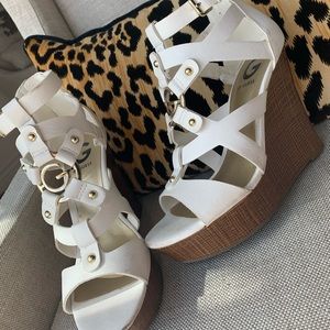Guess Wedges size 7M